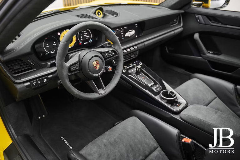 Porsche 992.2 Carrera 4 GTS