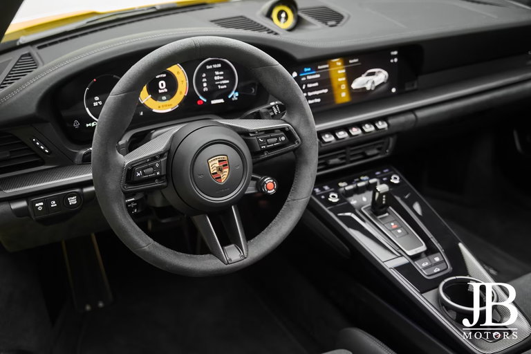 Porsche 992.2 Carrera 4 GTS