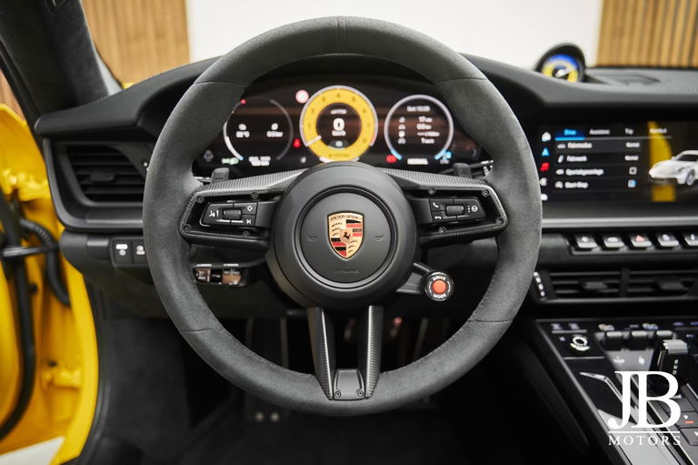 Porsche 992.2 Carrera 4 GTS