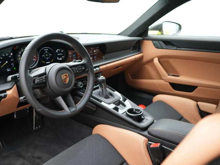 Porsche 992 GT3 Touring