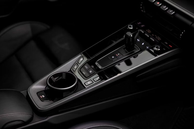 Porsche 992 Carrera 4