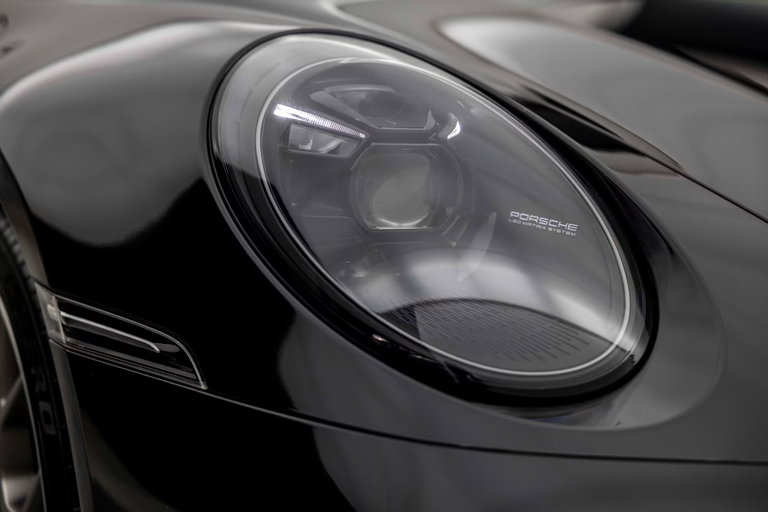 Porsche 992 Carrera 4