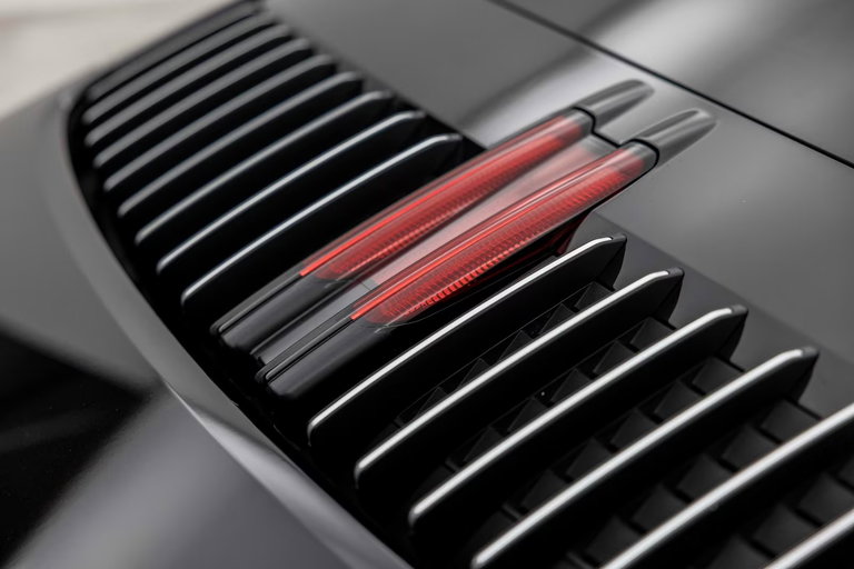 Porsche 992 Carrera 4