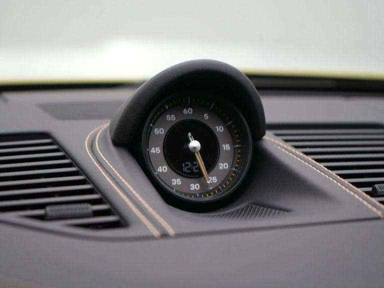 Porsche 992 GT3 Touring