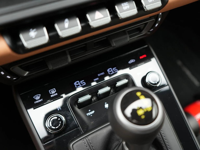 Porsche 992 GT3 Touring