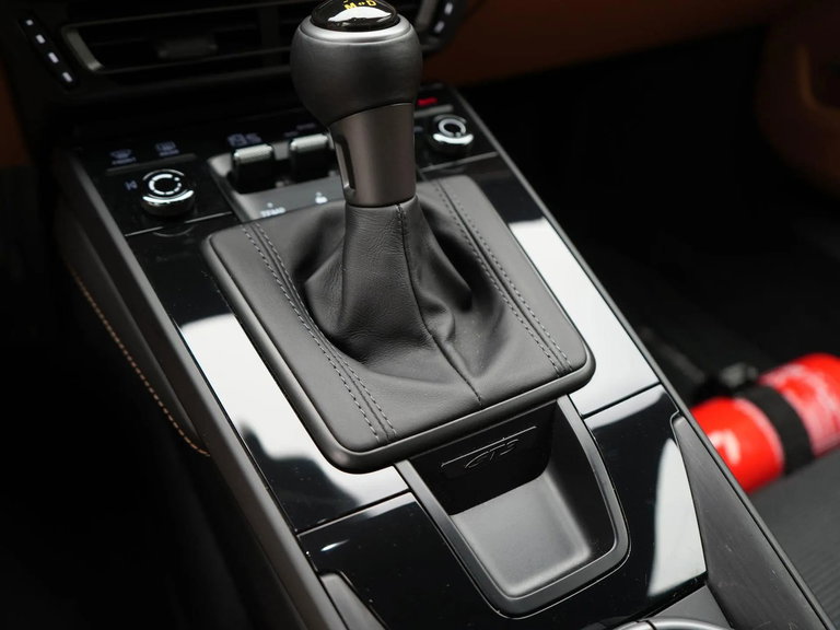 Porsche 992 GT3 Touring