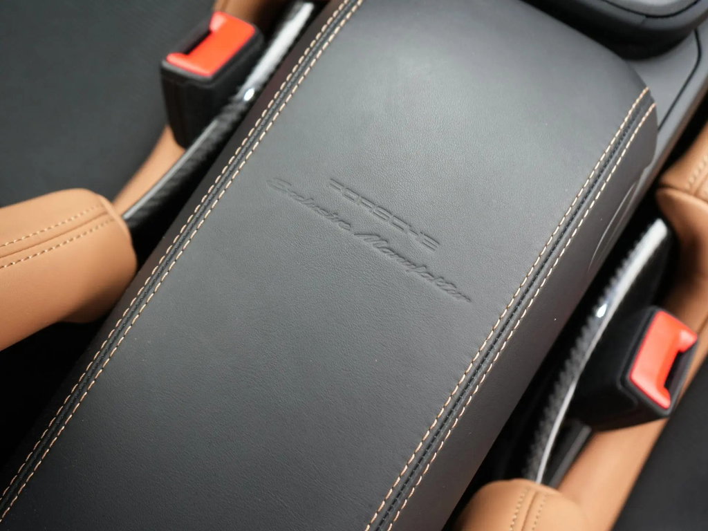 Porsche 992 GT3 Touring