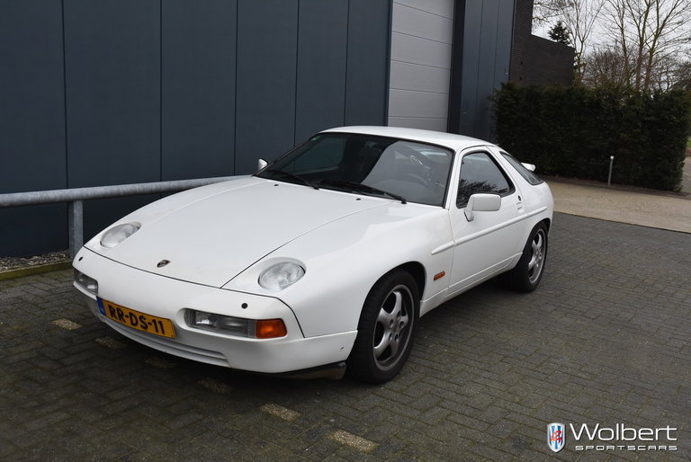 Porsche 928 S4