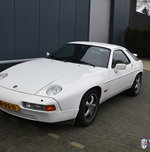 Porsche 928 S4