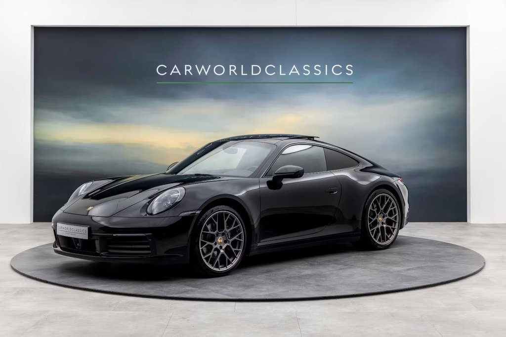 Porsche 992 Carrera 4