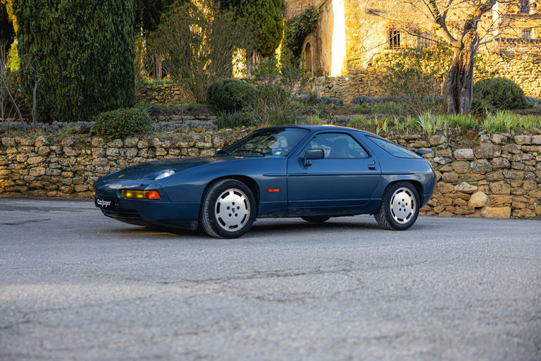 Porsche 928 S4