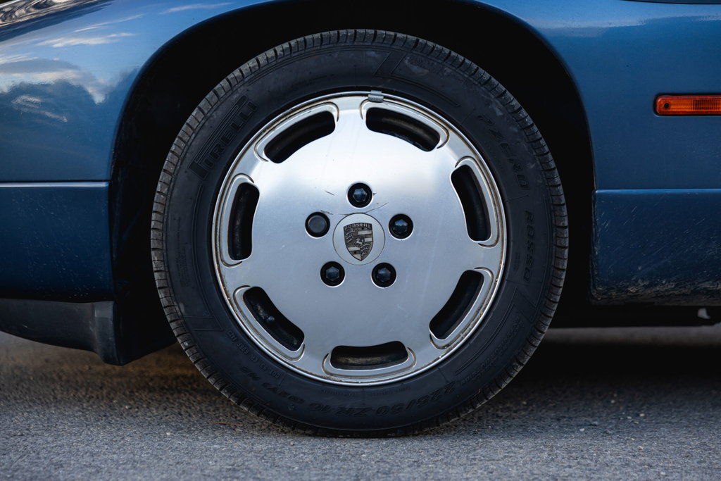 Porsche 928 S4