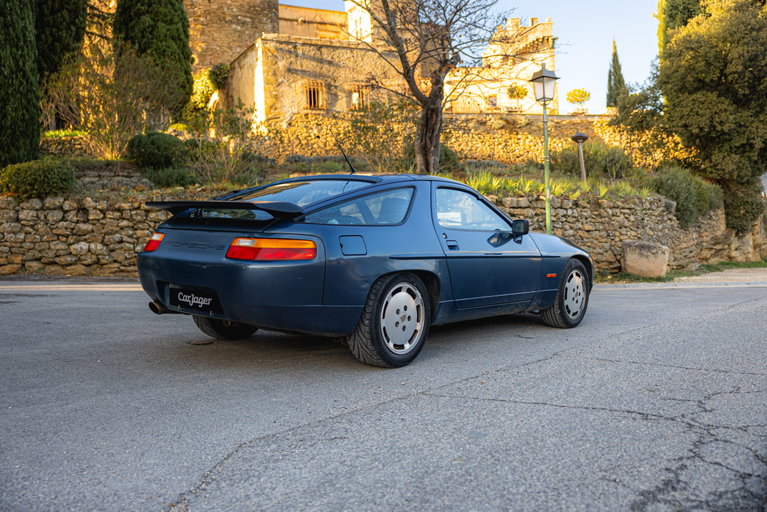 Porsche 928 S4