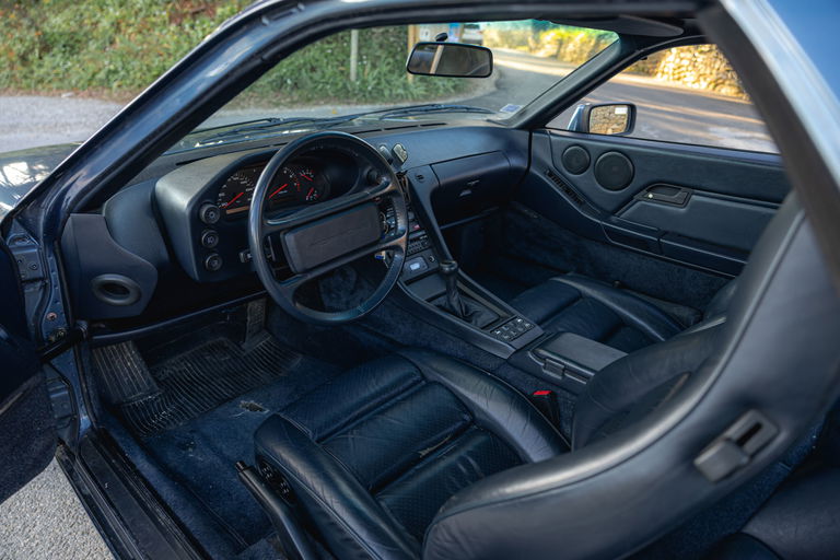 Porsche 928 S4
