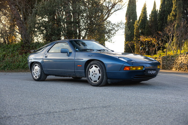Porsche 928 S4