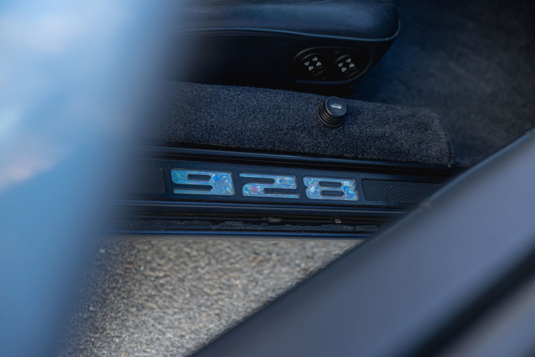 Porsche 928 S4
