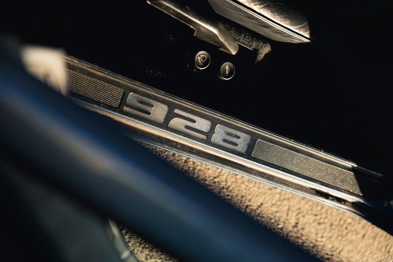Porsche 928 S4