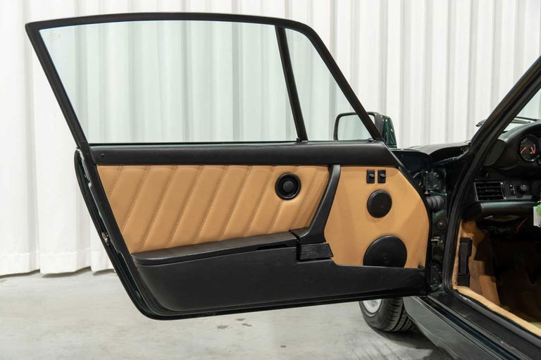 Porsche 964 Carrera 4