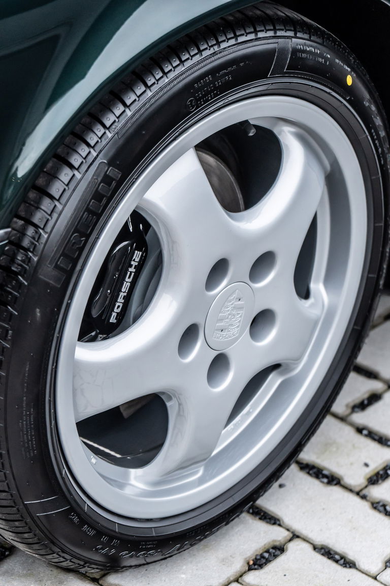 Porsche 964 Carrera 4