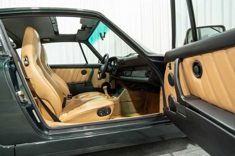 Porsche 964 Carrera 4