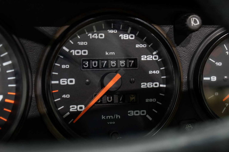 Porsche 964 Carrera 4