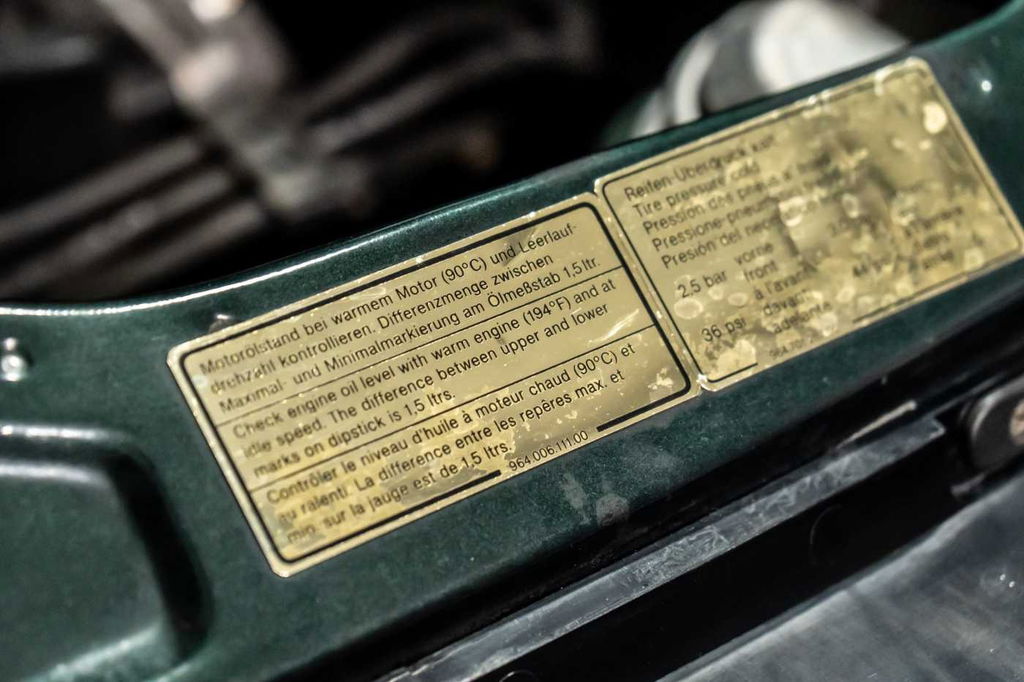 Porsche 964 Carrera 4