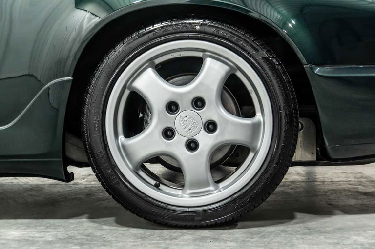 Porsche 964 Carrera 4