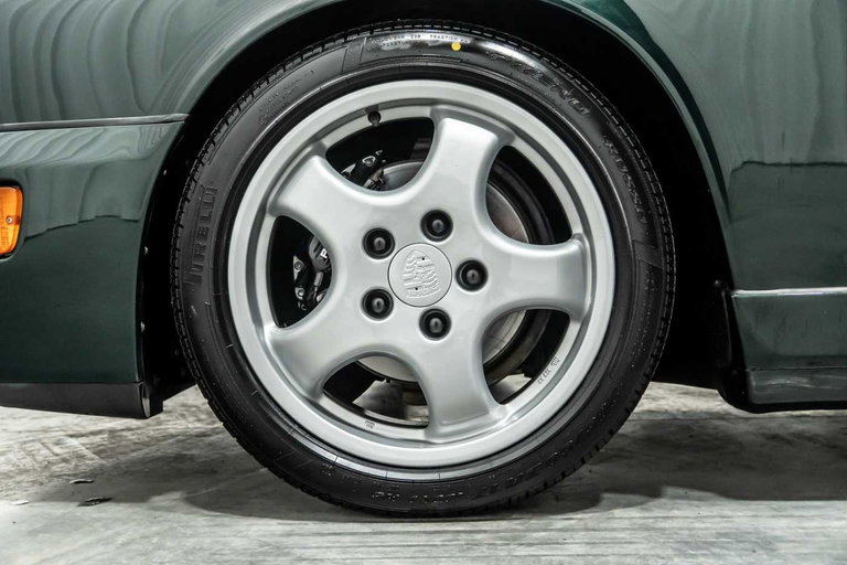 Porsche 964 Carrera 4