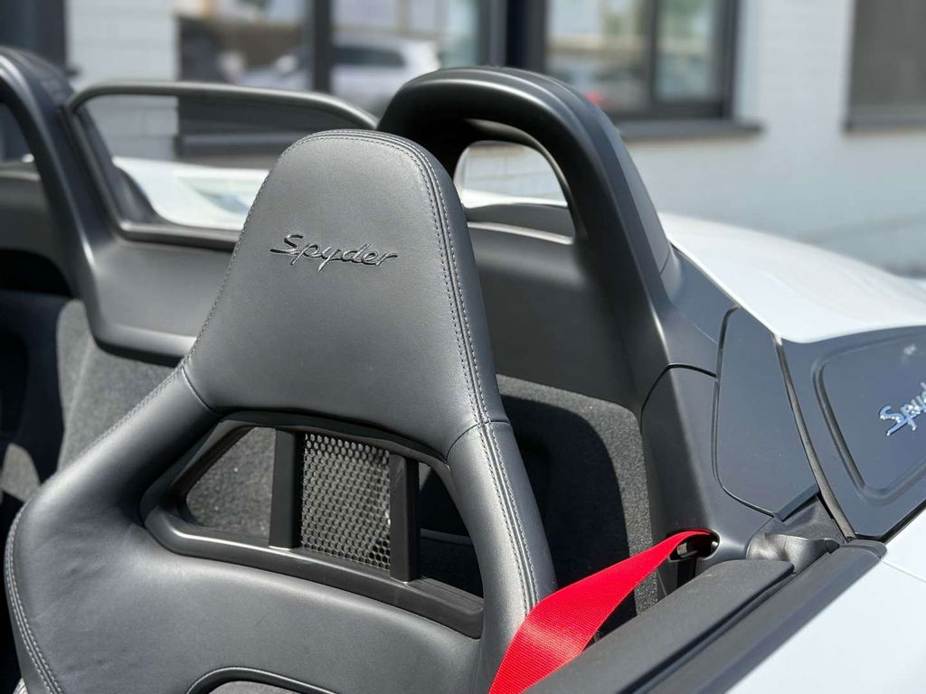 Porsche 981 Boxster Spyder