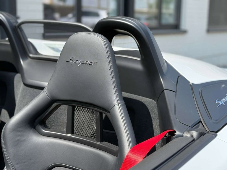 Porsche 981 Boxster Spyder