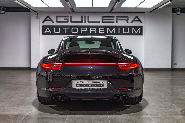 Porsche 991 Carrera 4 GTS