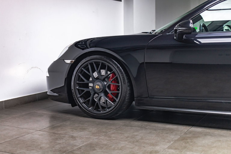 Porsche 991 Carrera 4 GTS