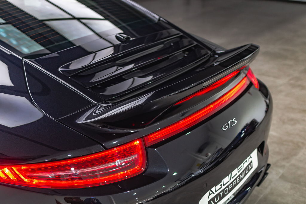 Porsche 991 Carrera 4 GTS
