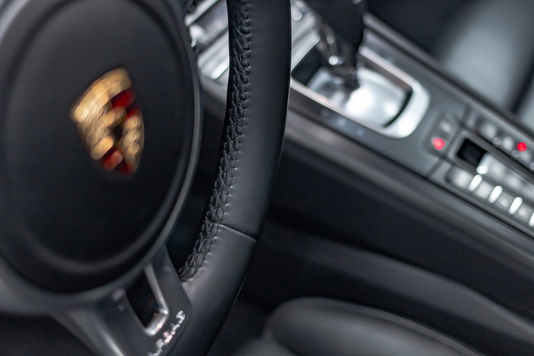 Porsche 991 Carrera 4 GTS