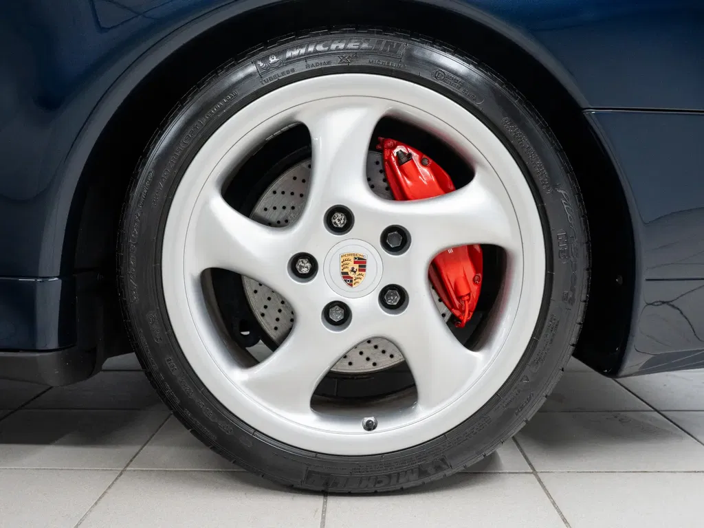 Porsche 993 Carrera 4S