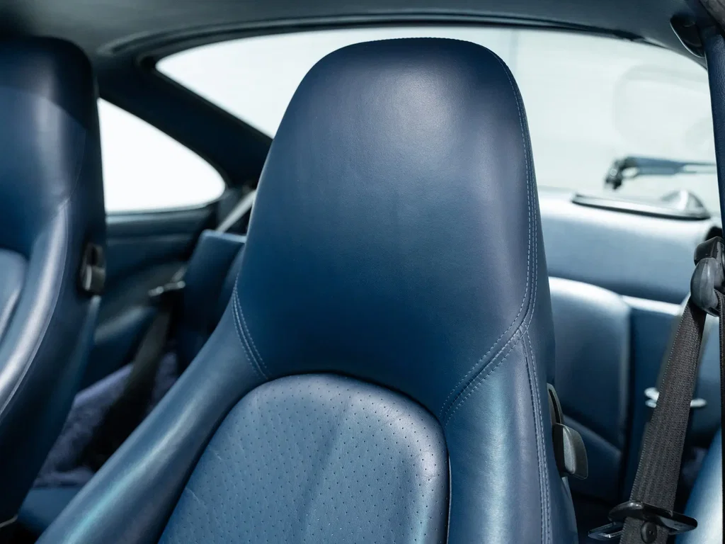 Porsche 993 Carrera 4S