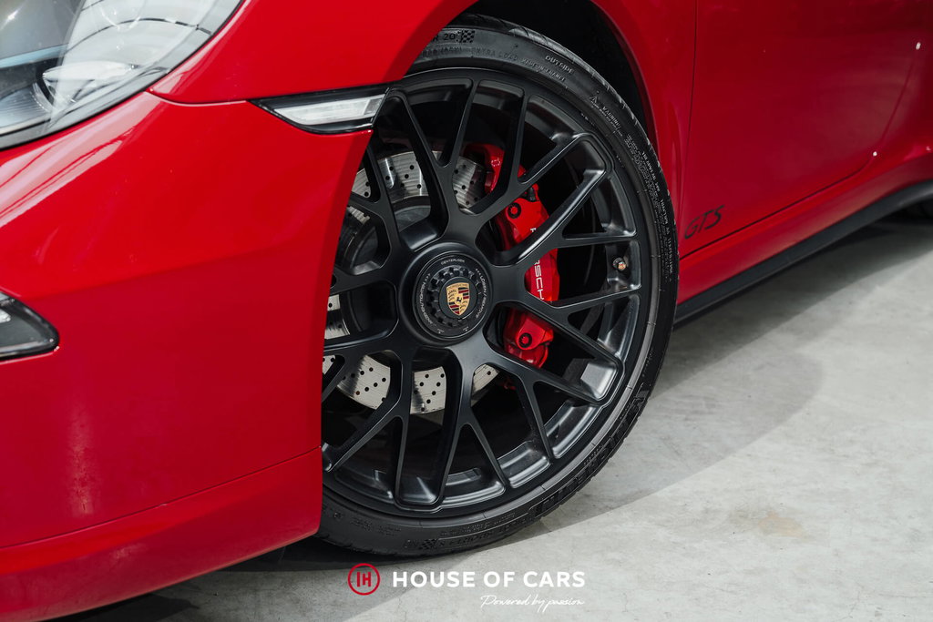 Porsche 991 Carrera 4 GTS