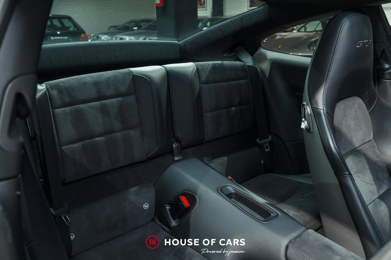 Porsche 991 Carrera 4 GTS