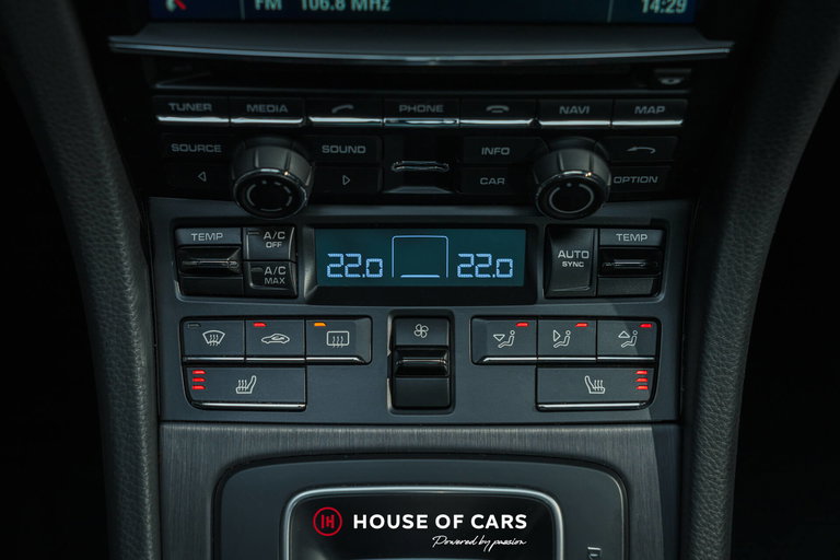 Porsche 991 Carrera 4 GTS