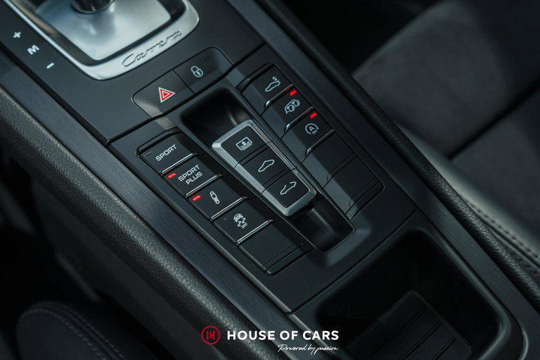 Porsche 991 Carrera 4 GTS