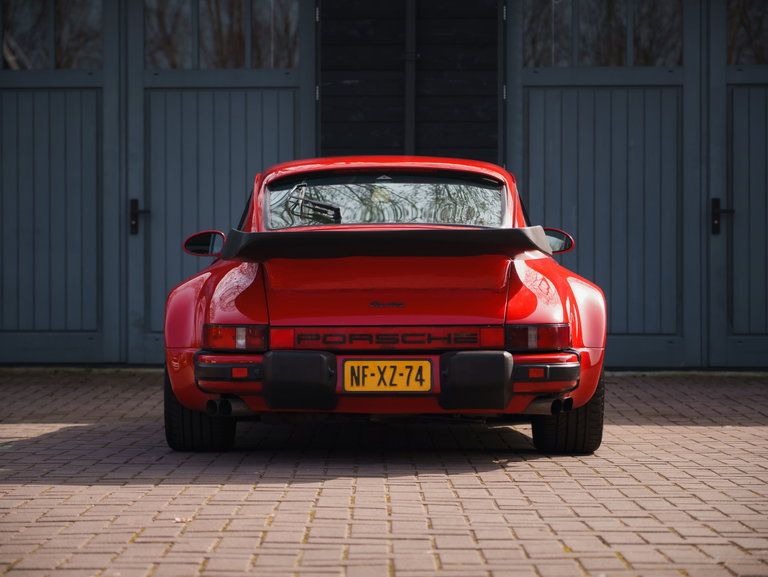 Porsche 911 Turbo 3.3
