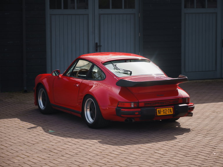 Porsche 911 Turbo 3.3