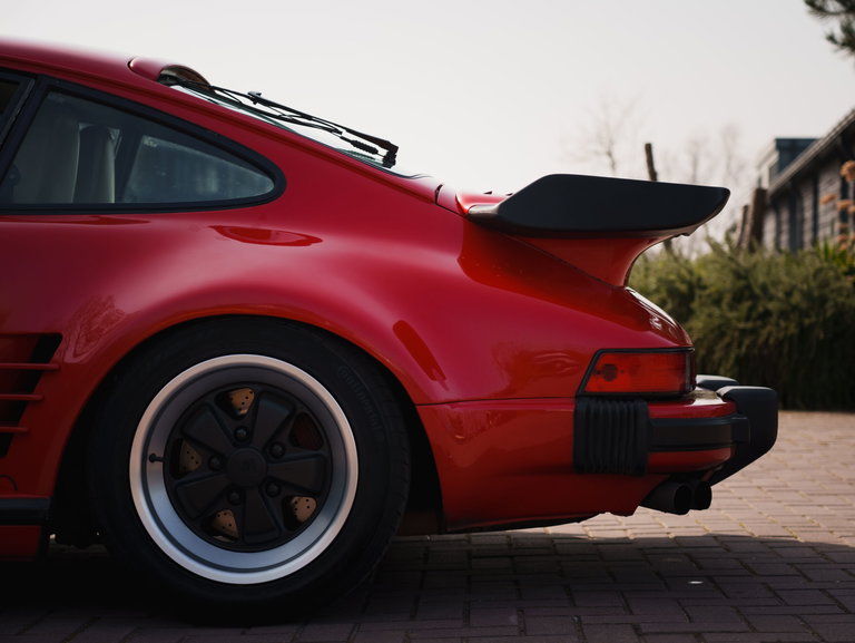 Porsche 911 Turbo 3.3