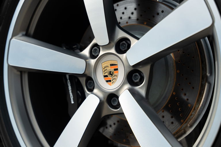 Porsche 992 Heritage Design Edition