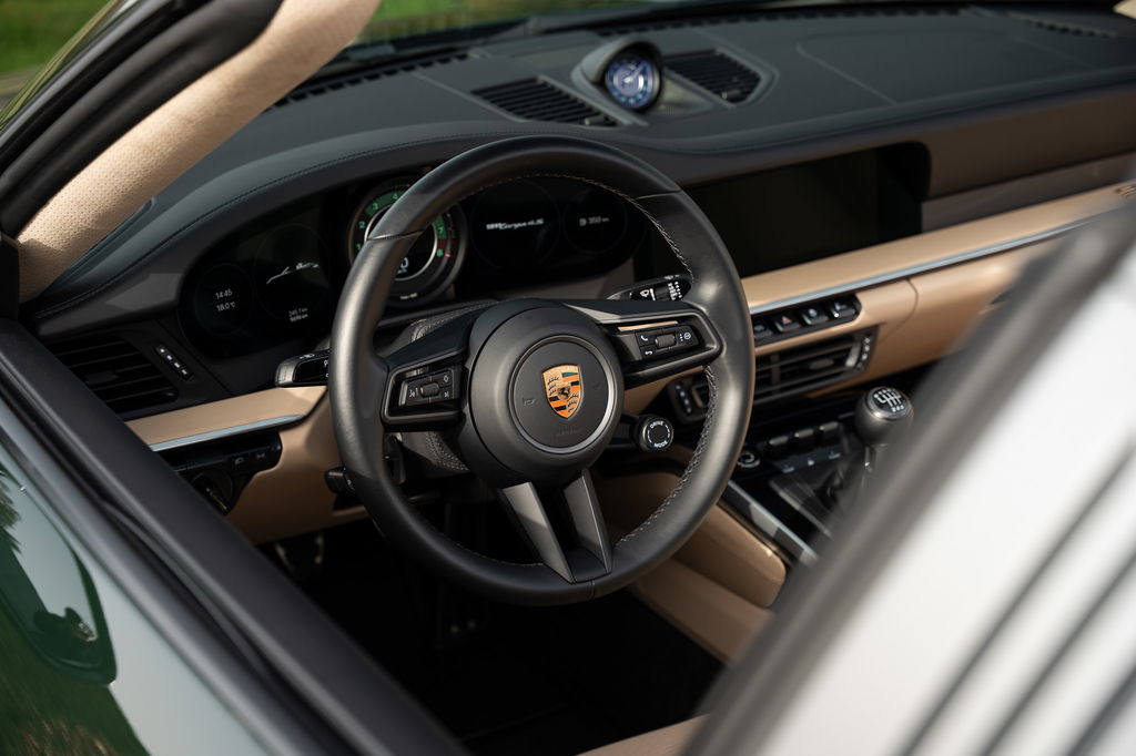 Porsche 992 Heritage Design Edition