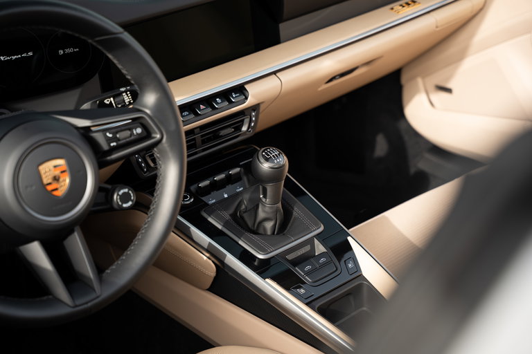 Porsche 992 Heritage Design Edition