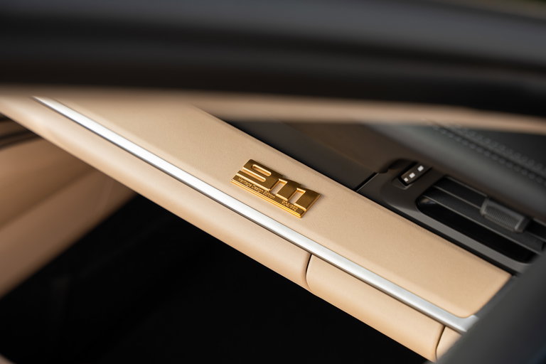 Porsche 992 Heritage Design Edition