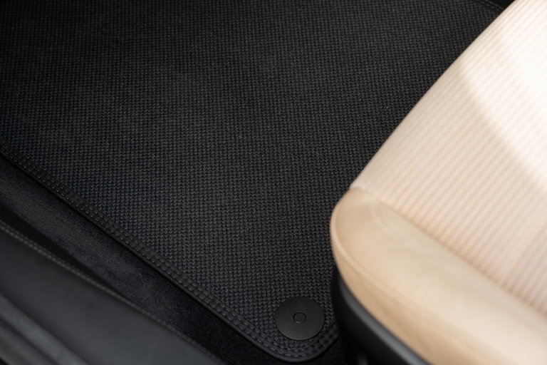 Porsche 992 Heritage Design Edition