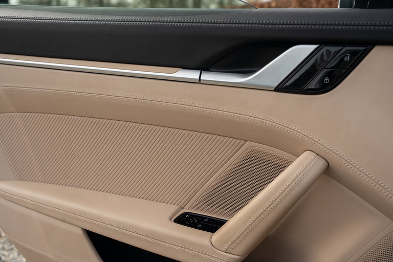 Porsche 992 Heritage Design Edition