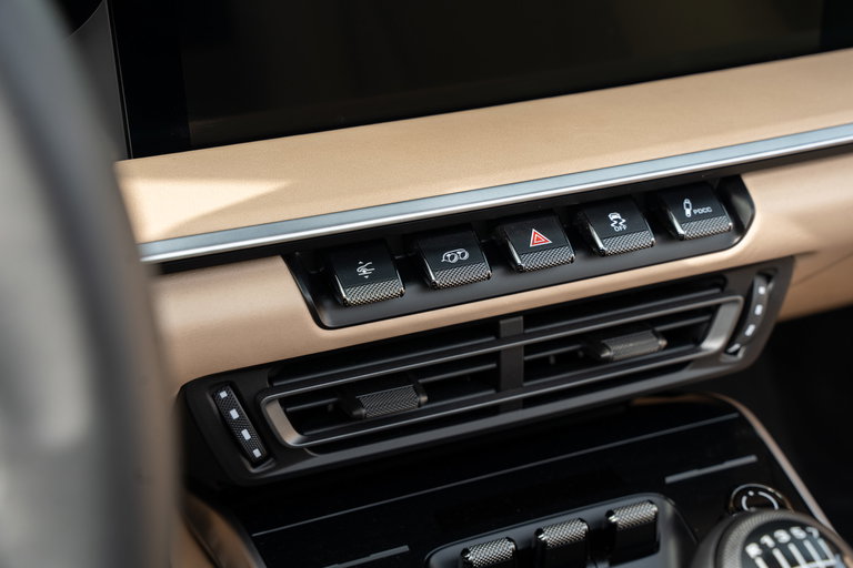 Porsche 992 Heritage Design Edition